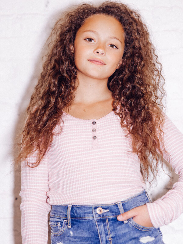 Ava Crites picture 319583