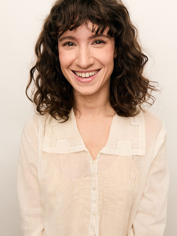 Hilary Ives picture 667355