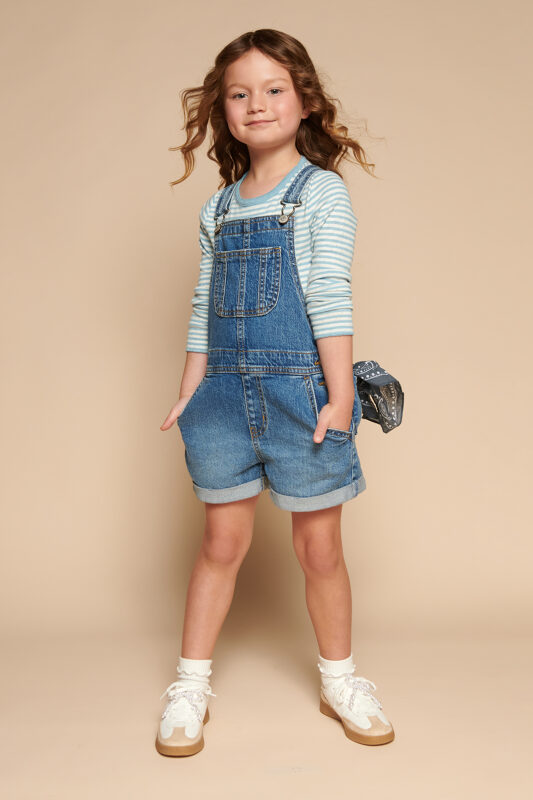 Navy H. portfolioImage 672899