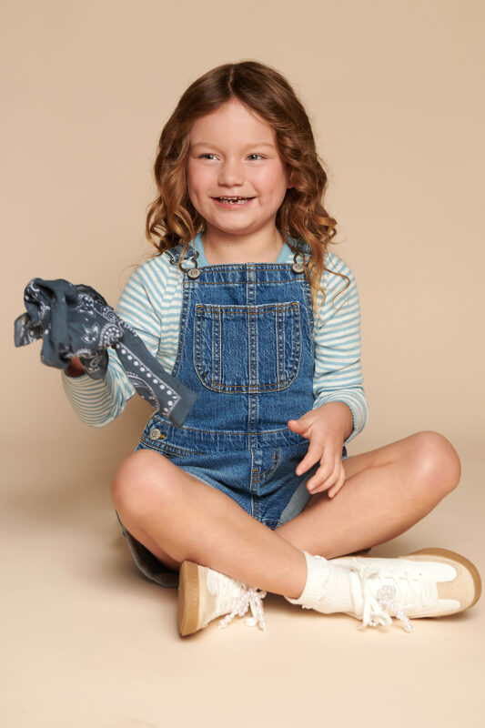 Navy H. portfolioImage 672929