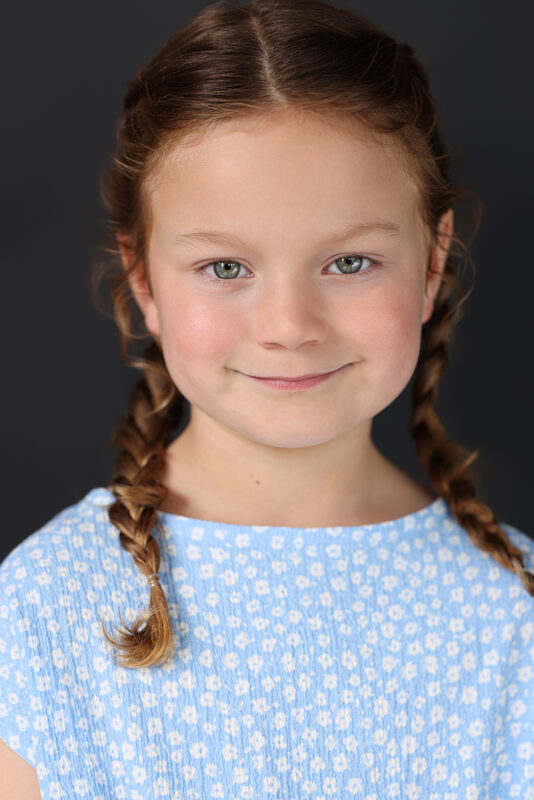 Navy H. portfolioImage 674576