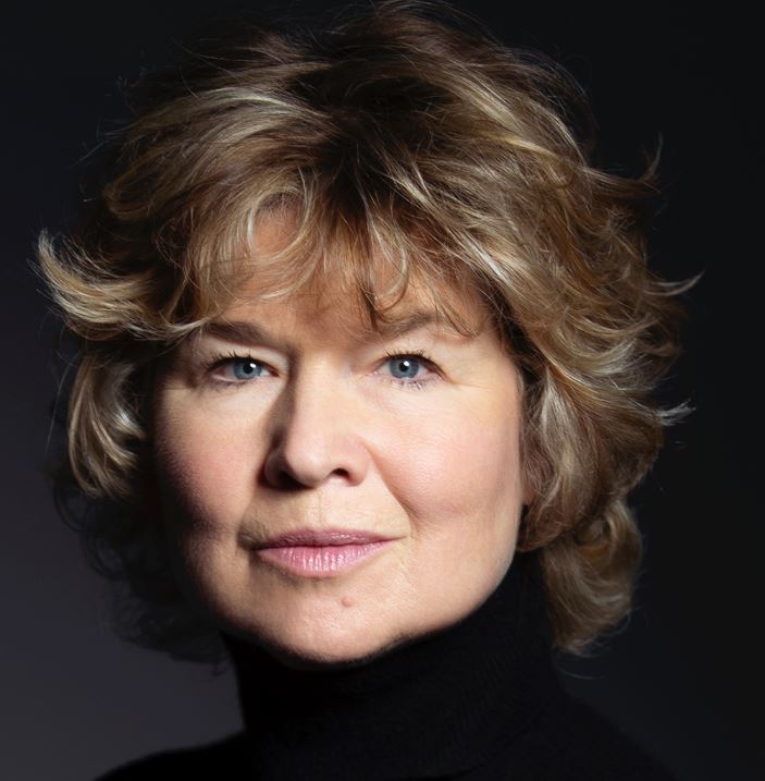 Issy van Randwyck