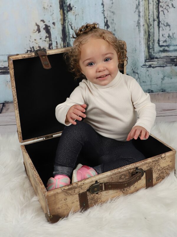 Melody R. picture 684120