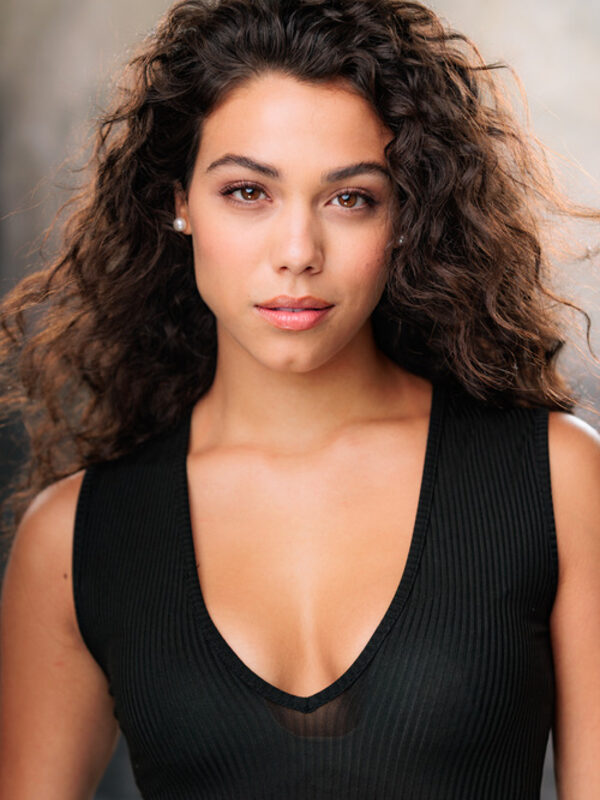 Bella Valdes picture 689087