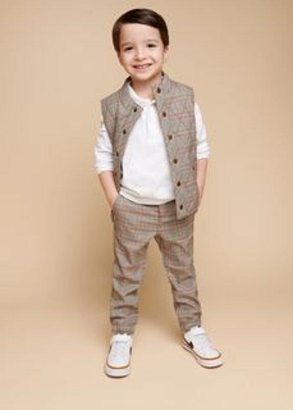 J.J K. portfolioImage 690607