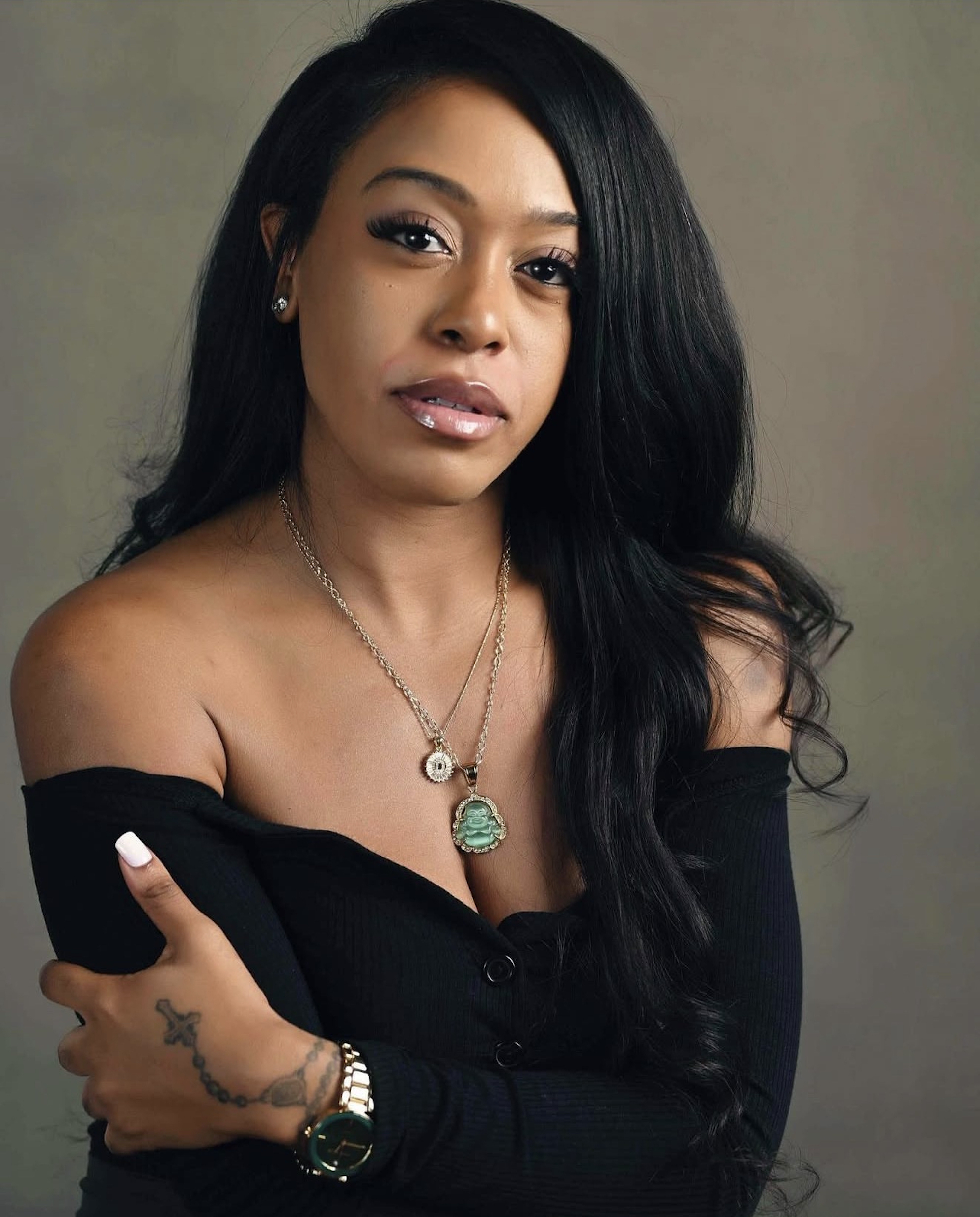 DomiNque Perry