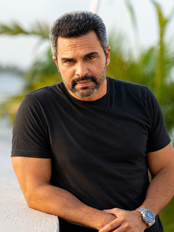 Manny Perez picture 702196