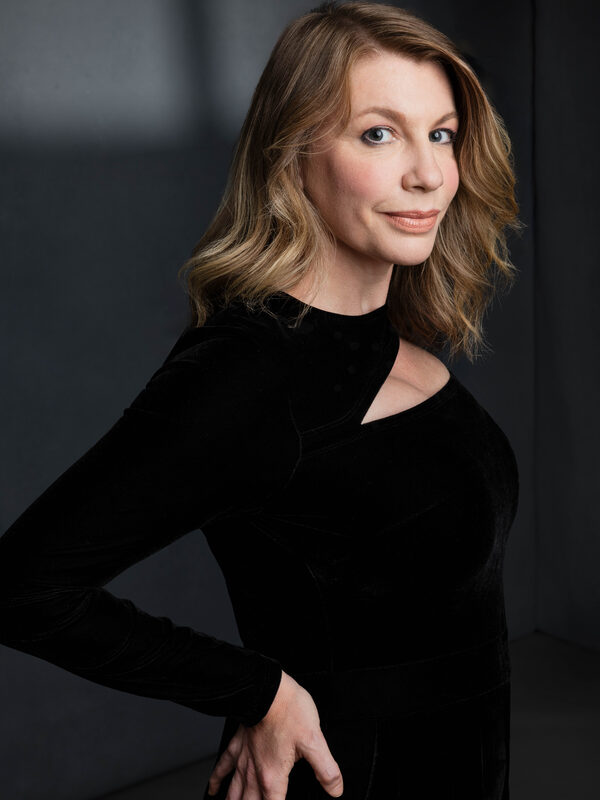 Andrea Syglowski picture 673497